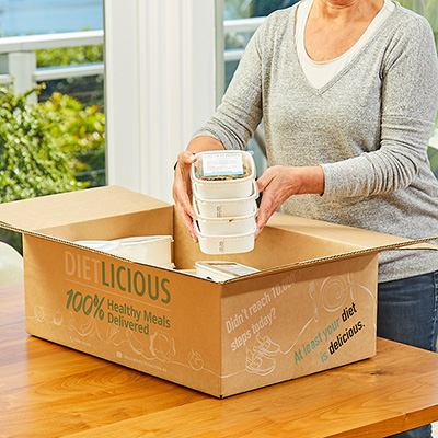Opening a box of Dietlicious meals