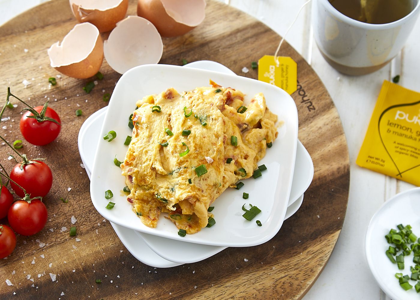 Tomato + chive scramble