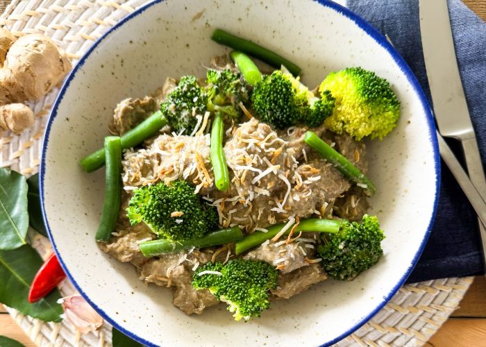 Beef w coconut + ginger