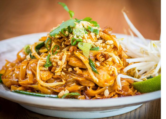Chicken pad thai