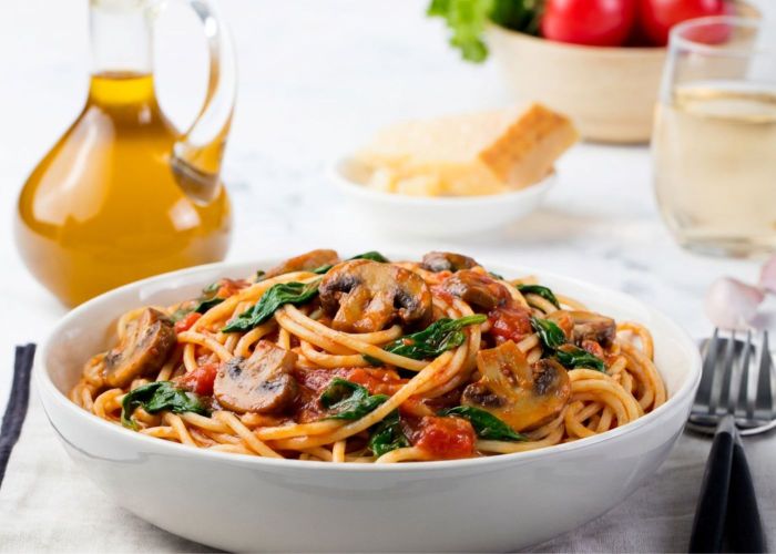 GF Spaghetti w mushrooms + spinach